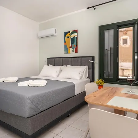 Manoli's Old Town Chania