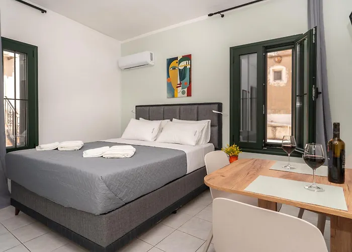 Manoli's Old Town Chania