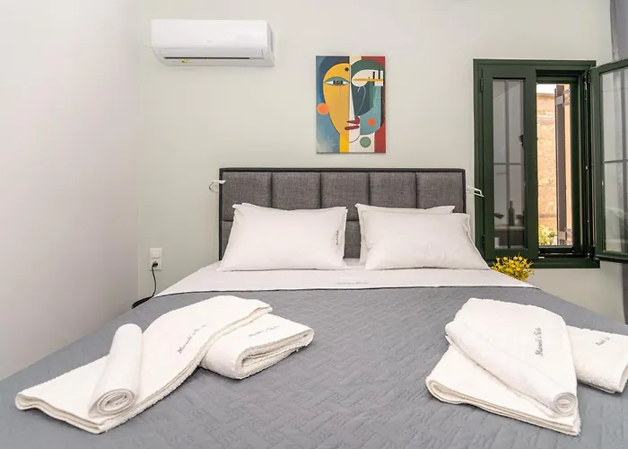 Manoli's Old Town Chania *