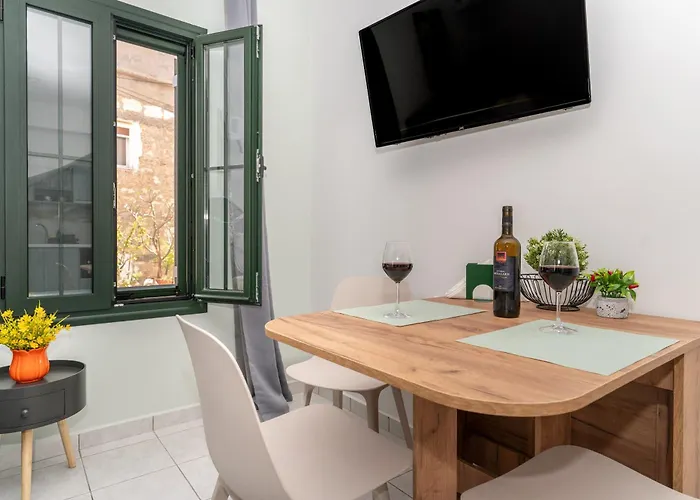 Manoli's Old Town Chania * Chania (Crete)