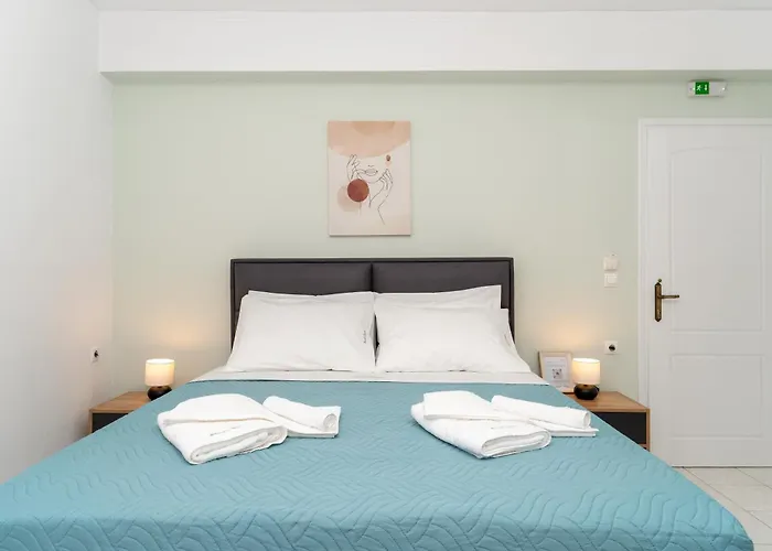 Manoli's Old Town Chania *