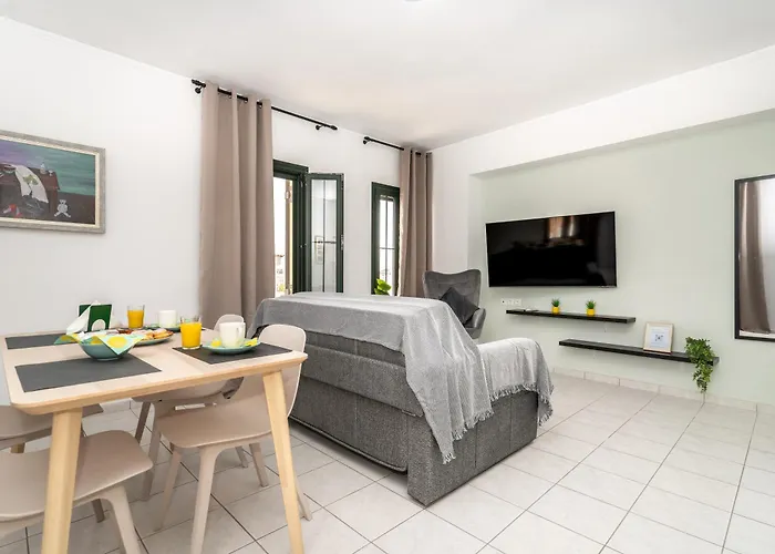 Manoli's Old Town Chania *